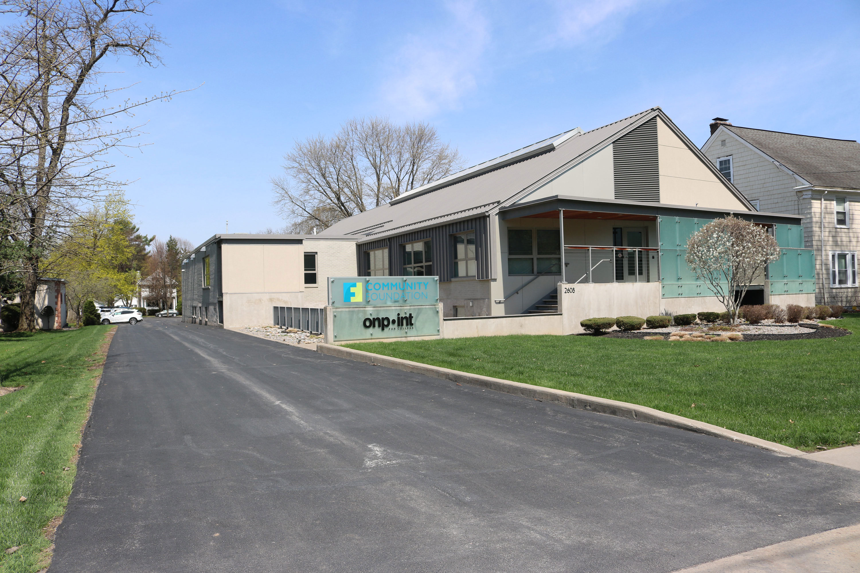 Front Building2